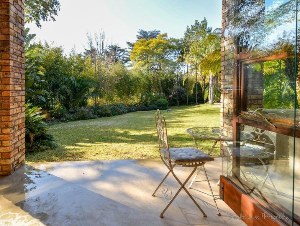 50 On Shepherd Boutique Guest House Sandton Exteriör bild