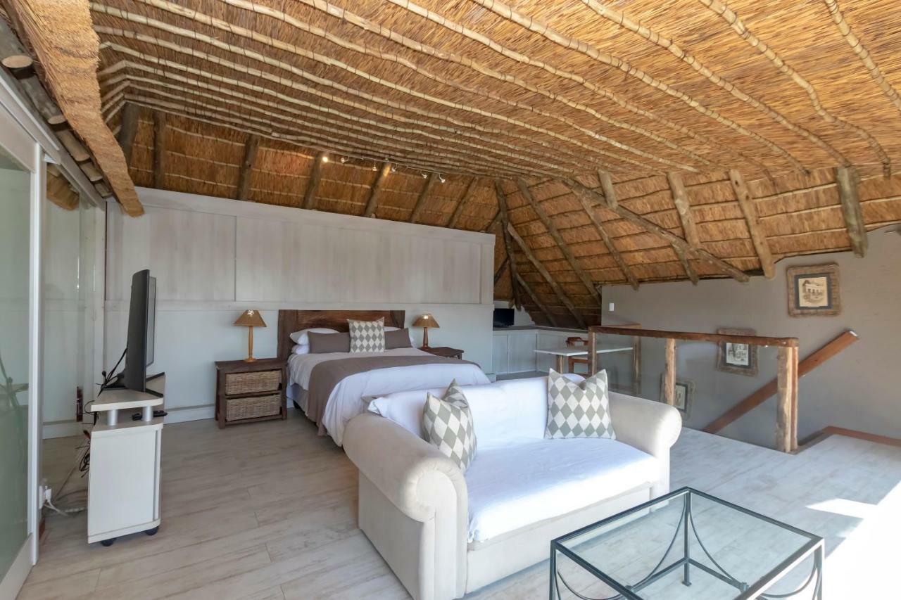 50 On Shepherd Boutique Guest House Sandton Exteriör bild