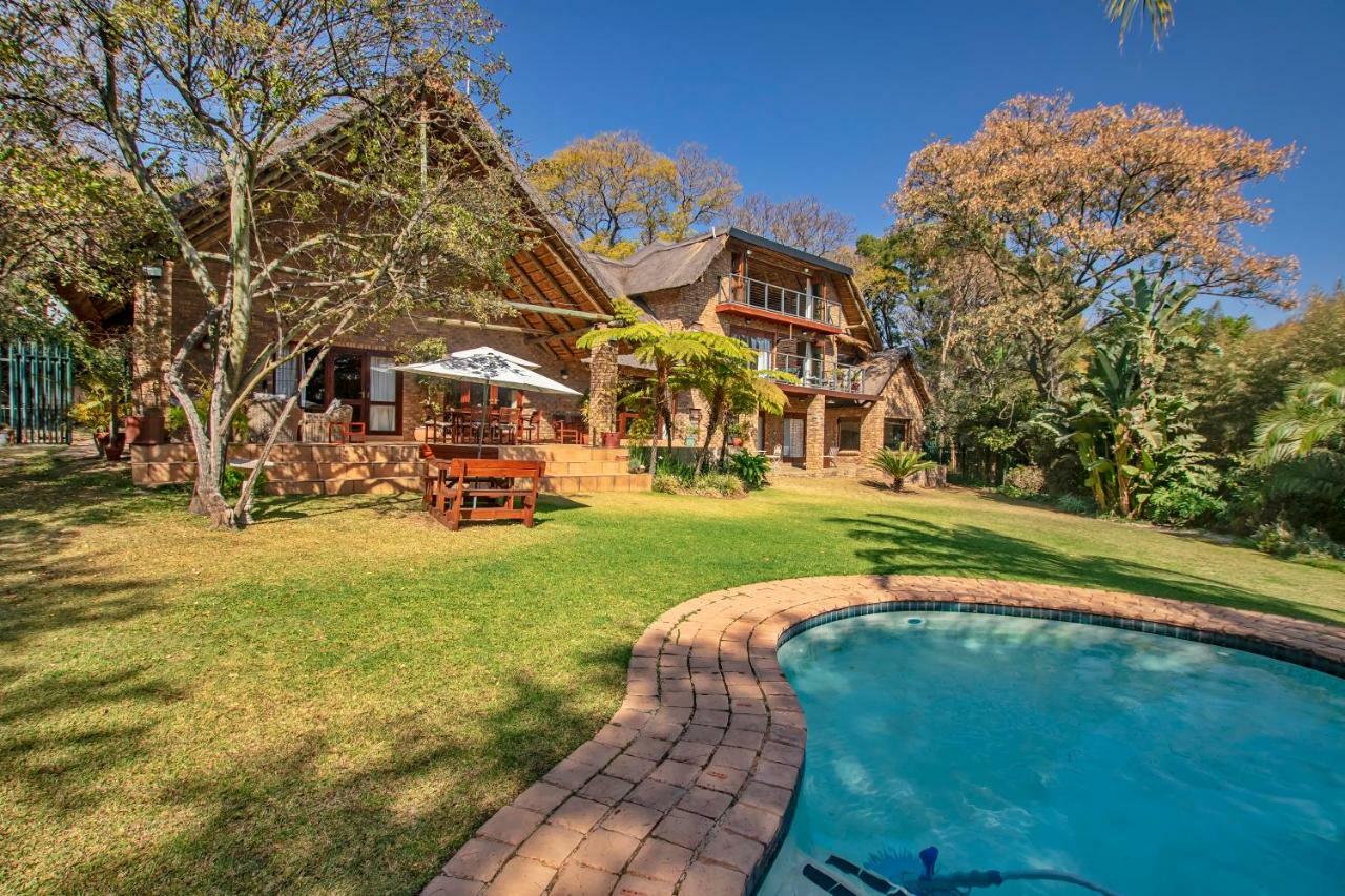 50 On Shepherd Boutique Guest House Sandton Exteriör bild