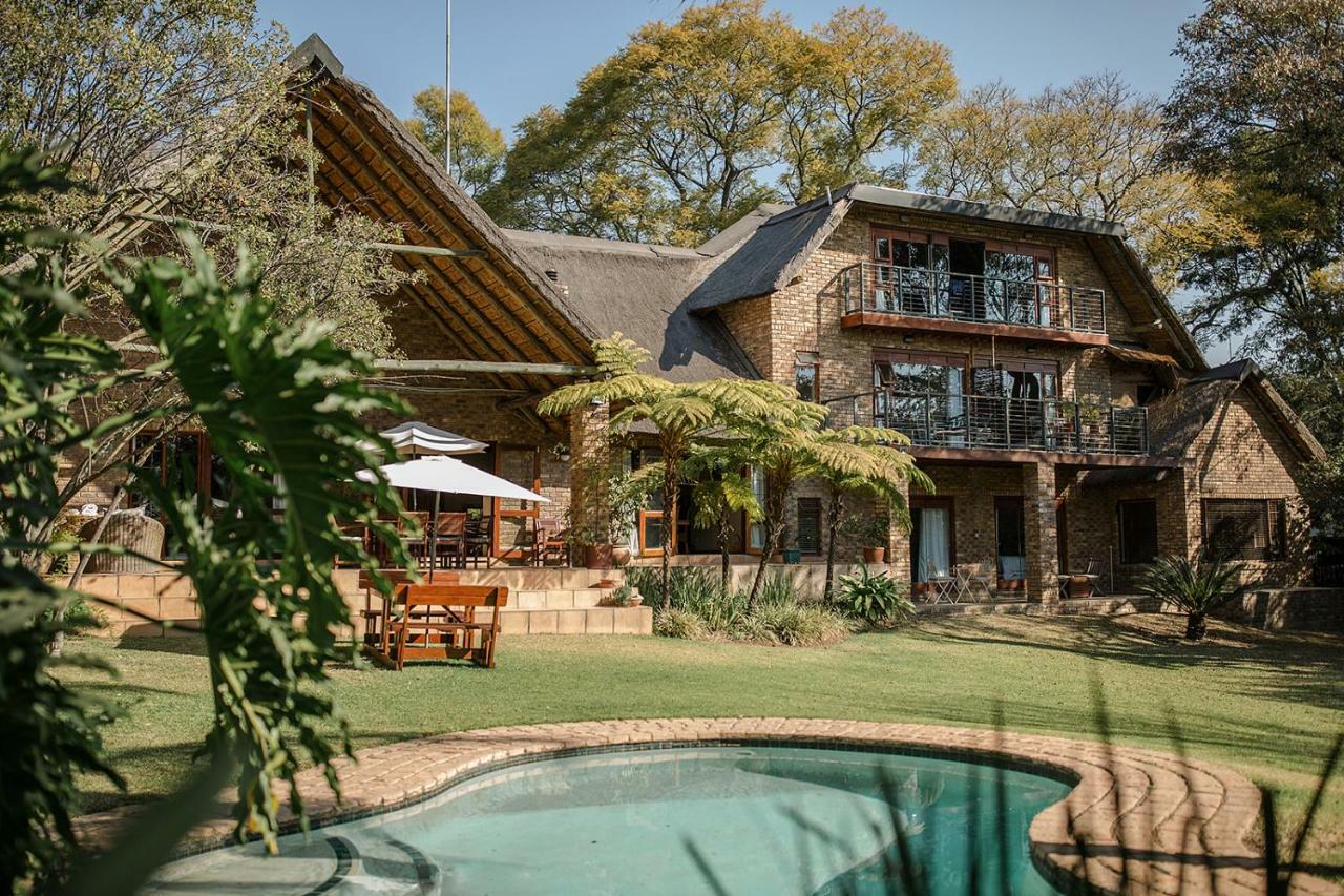 50 On Shepherd Boutique Guest House Sandton Exteriör bild